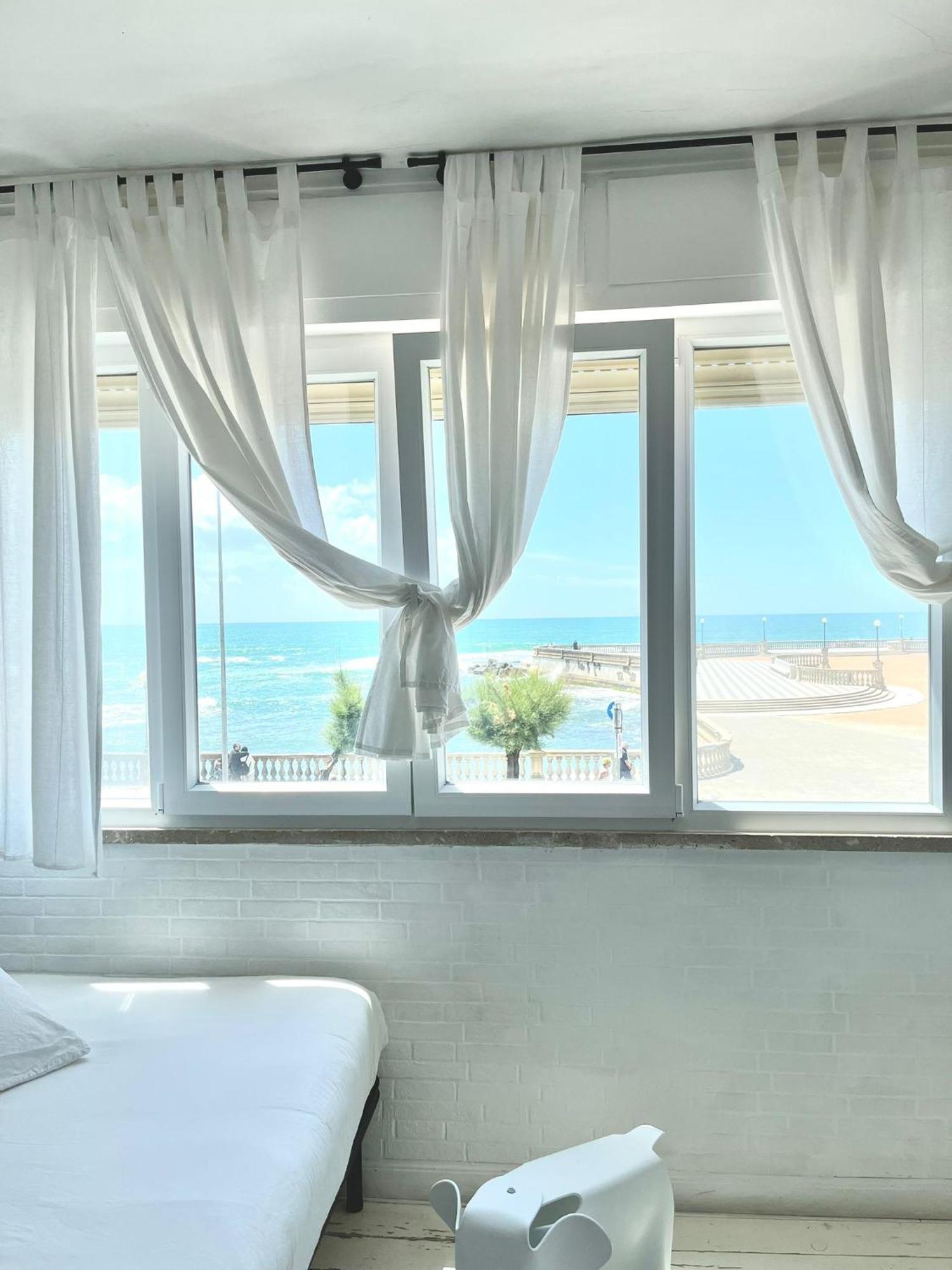 Sunset Loft Apartment Livorno Phòng bức ảnh
